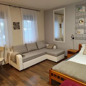  Apartament Bee